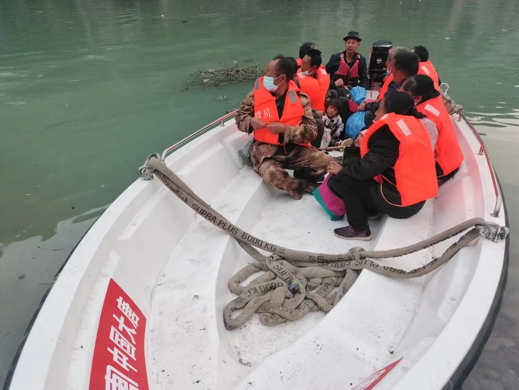 1663311638581085775.jpg ³å·æÖÛÔËËͱ»À§Ö°Ô±.jpg